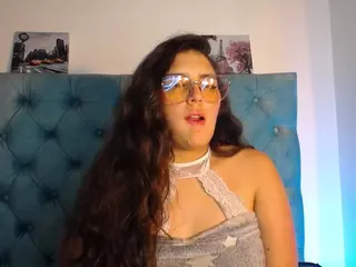 Paola2Lyon's Live Sex Cam Show