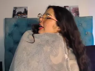 Paola2Lyon's Live Sex Cam Show