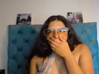 Paola2Lyon's Live Sex Cam Show