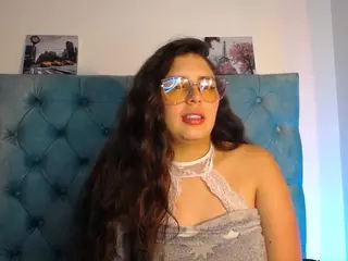 Paola2Lyon's Live Sex Cam Show