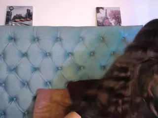 Paola2Lyon's Live Sex Cam Show