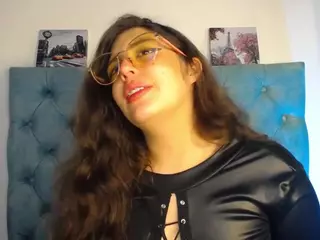Paola2Lyon's Live Sex Cam Show
