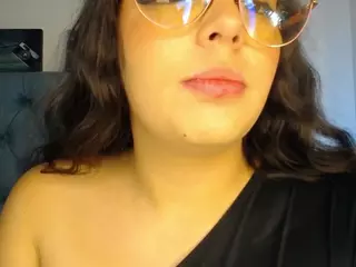 Paola2Lyon's Live Sex Cam Show