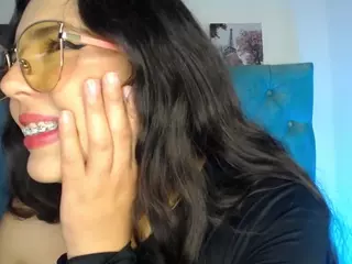 Paola2Lyon's Live Sex Cam Show