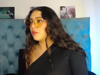 Paola2Lyon's Live Sex Cam Show