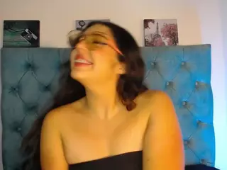 Paola2Lyon's Live Sex Cam Show