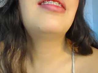 Paola2Lyon's Live Sex Cam Show