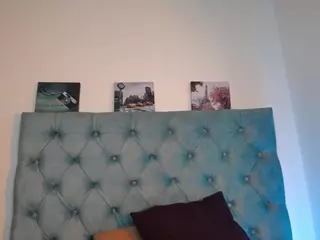 Paola2Lyon's Live Sex Cam Show