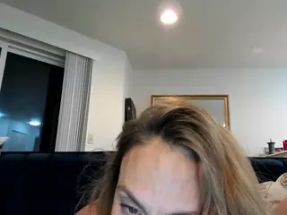 XtraRenee's Live Sex Cam Show
