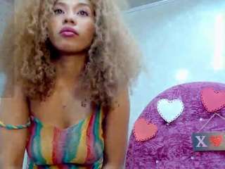 beyoncee1 Live Webcam on CamSoda