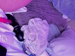 KonnyNaugthy live cam preview