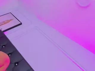 KonnyNaugthy's Live Sex Cam Show