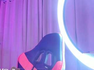 leiawong from CamSoda is Away