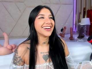 Live webcam model leiawong on Soda Cams