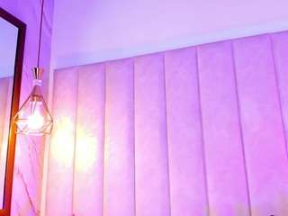 leiawong's CamSoda show and profile