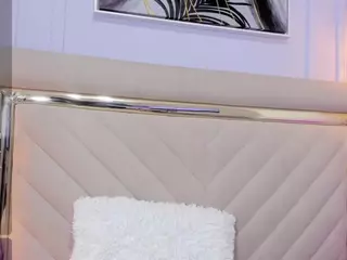 Sophia-Skinny's Live Sex Cam Show