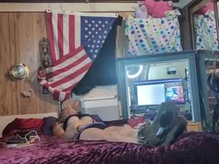 Alanahsinns live cam preview