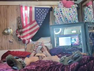 Alanahsinns live cam preview