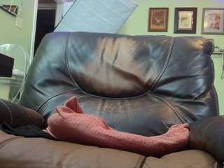 linzy19 Live Webcam on {site_name}