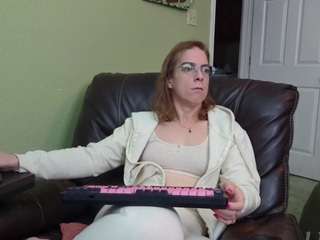 linzy19 Live Webcam on {site_name}