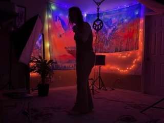 linzy19 live cam profile