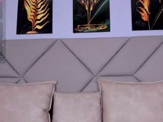 melisa-bones's CamSoda show and profile