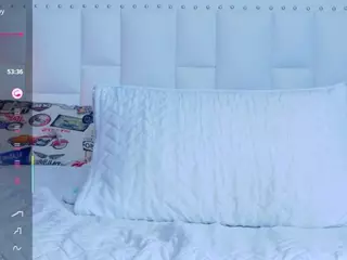 little julie's Live Sex Cam Show