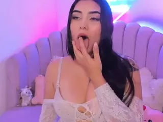 Amara-Miller's Live Sex Cam Show
