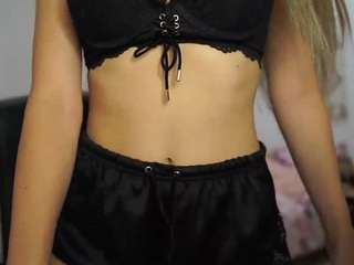evelyncage webcam
