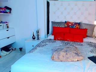 anielli69hot Live Webcam on CamSoda