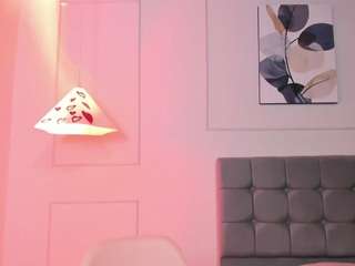 arianne-ferrer Live Webcam on CamSoda