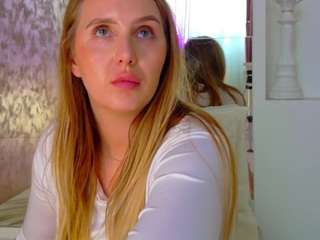 Live webcam model l3xxya on Soda Cams