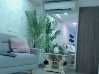 manuvelez from CamSoda is Freechat