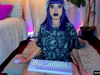 manuvelez Live Webcam on CamSoda