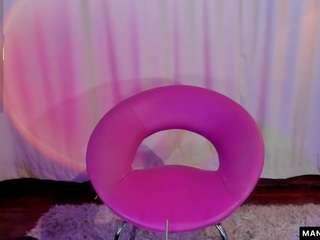 Live webcam model manuvelez on Soda Cams