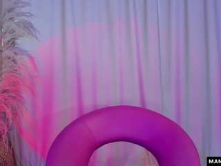 manuvelez Live Webcam on CamSoda