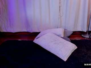 manuvelez Live Webcam on CamSoda