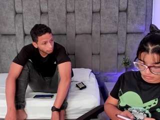delly-rose live webcam show
