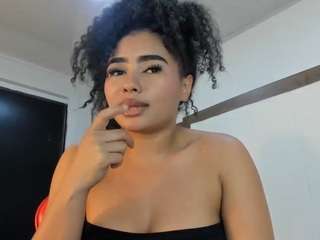 DulceMia18 live cam preview