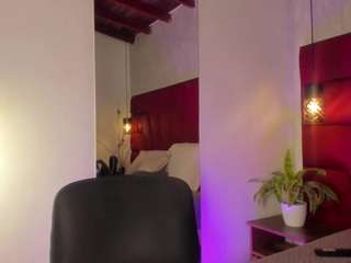 Image 1 of ladyluminary, tranny webcam model,  years old, on live webcam