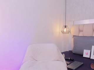 ladyluminary live webcam show
