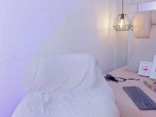 LadyLuminary live webcam show