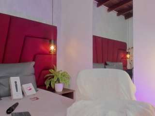 LadyLuminary live webcam show