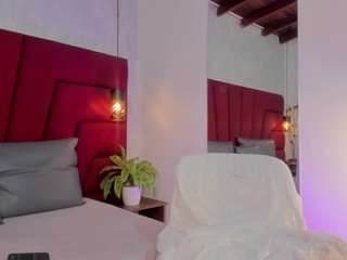 LadyLuminary live webcam show