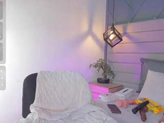 ladyluminary's live room