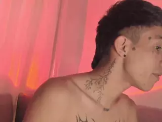 Bad-roniin's Live Sex Cam Show