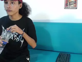 ethan-rose's Live Sex Cam Show