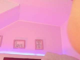 Young Lilith-savett - gorgeous, horny and ready to flatter lilith-savett from CamSoda