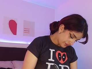 lilith-savett's CamSoda show and profile