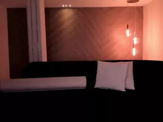 LouiseRizzo's Live Sex Cam Show